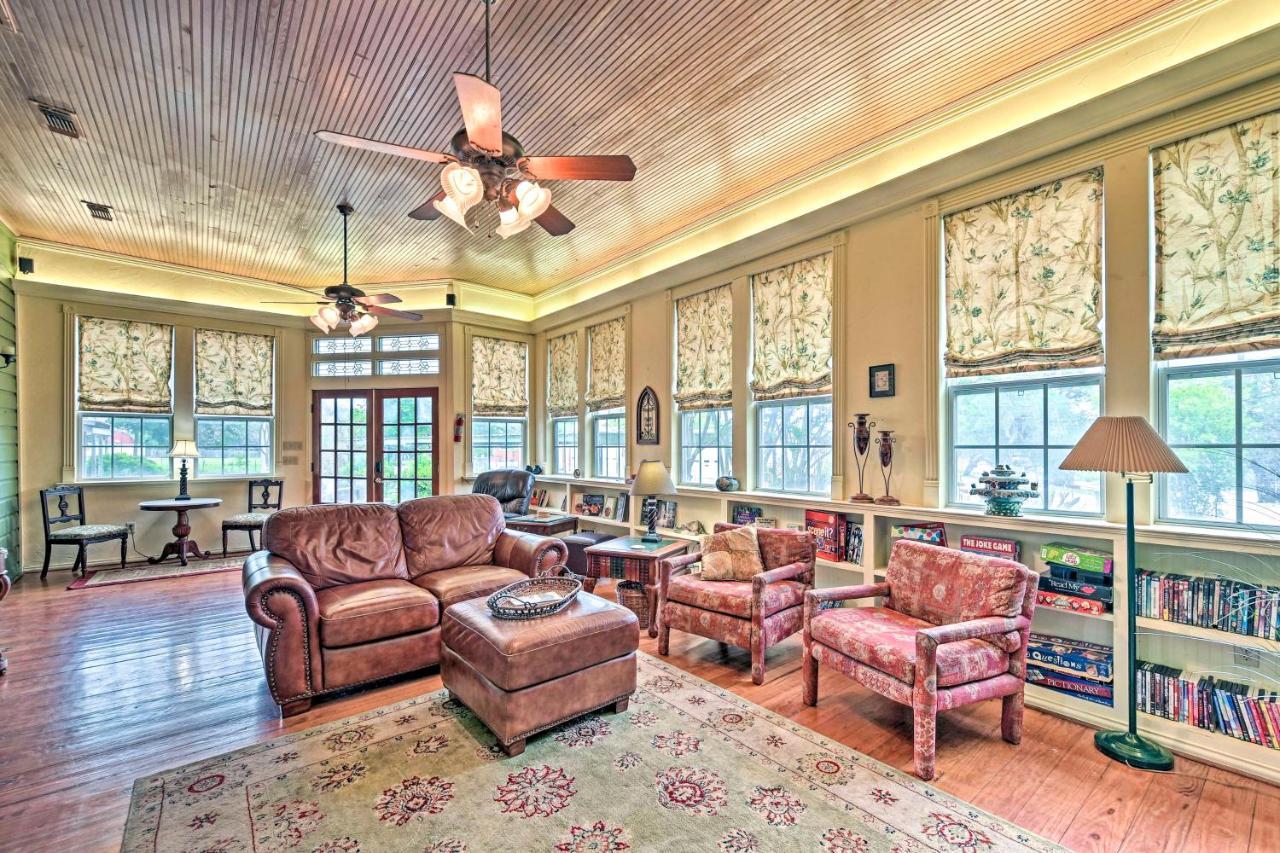 The Lilly House Historic Glen Rose Home With Porch! Esterno foto