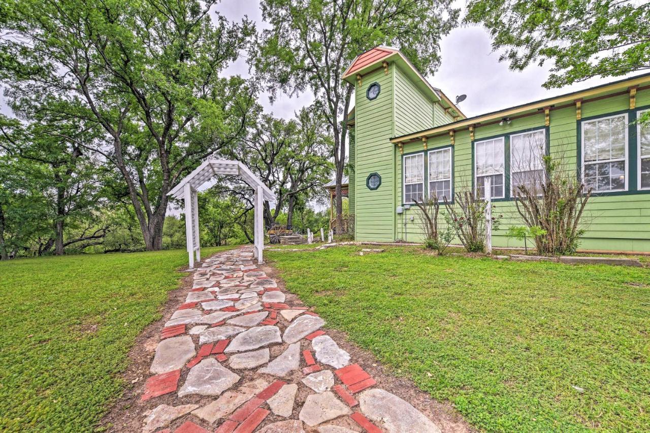 The Lilly House Historic Glen Rose Home With Porch! Esterno foto